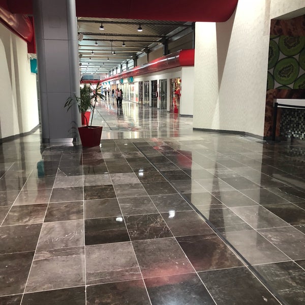 Foto scattata a Aeropuerto Internacional Lic. Adolfo López Mateos (TLC) da David H. il 4/19/2018
