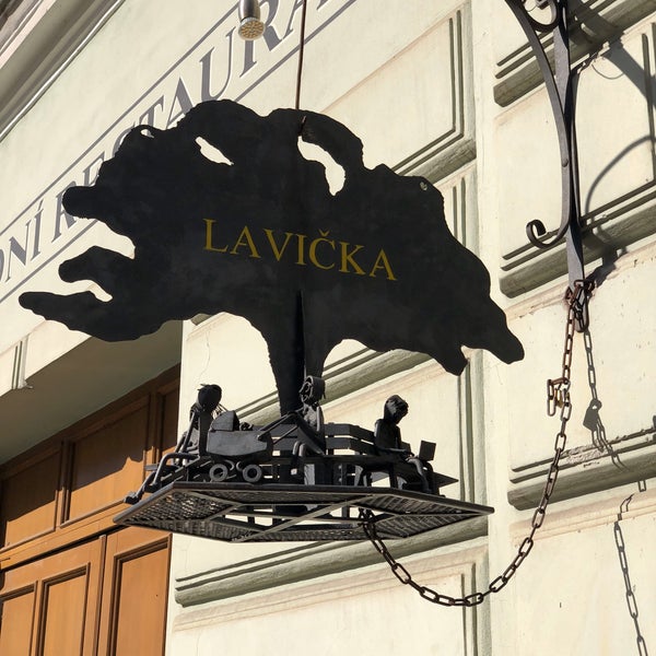 Foto diambil di Restaurace Lavička oleh Pavel M. pada 9/21/2019