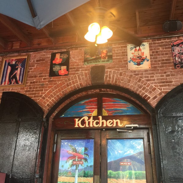 Foto diambil di El Meson de Pepe Restaurant &amp; Bar oleh Dawn P. pada 4/23/2018