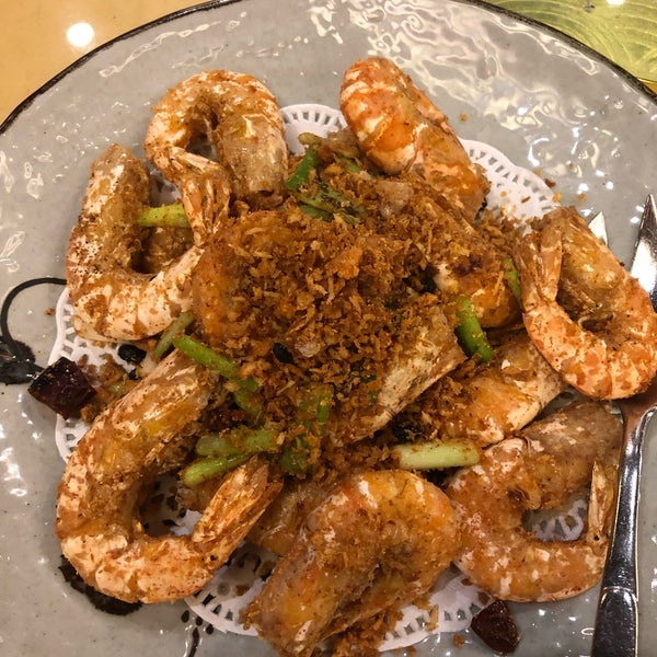 Foto diambil di Ngân Đình Restaurant oleh Boris F. pada 7/7/2019