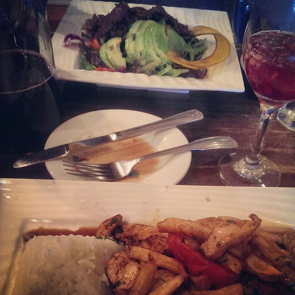 10/27/2014 tarihinde Julia R.ziyaretçi tarafından Sazón - Peruvian Cuisine'de çekilen fotoğraf