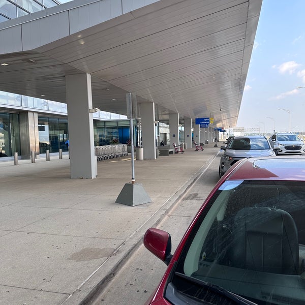 Evans Terminal Havaalanı Terminali