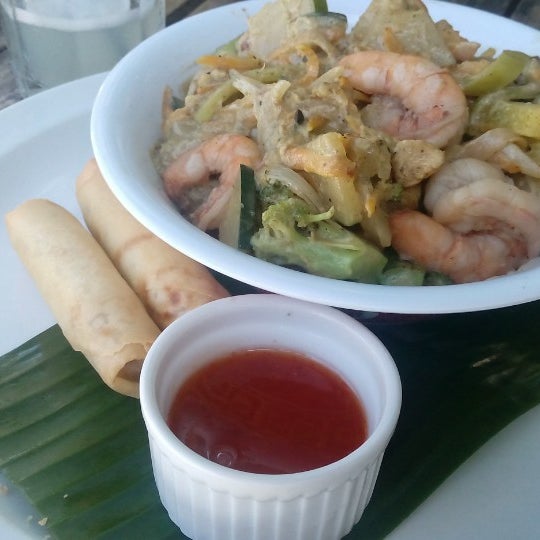 Снимок сделан в Balicana Asian Cuisine пользователем Tamara M. 9/9/2015