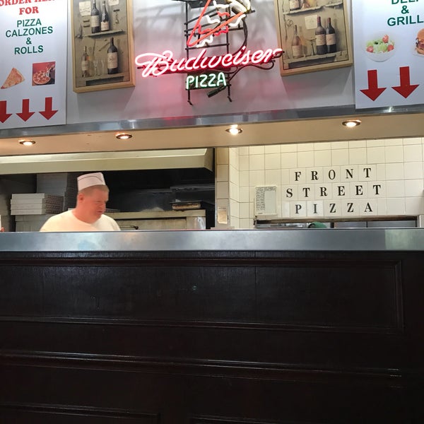 9/6/2017にNick C.がFront Street Pizzaで撮った写真