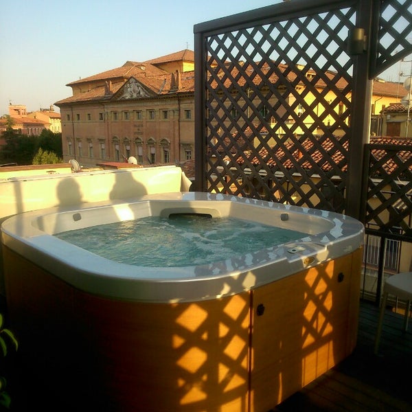 7/19/2014 tarihinde Gloriana M.ziyaretçi tarafından Hotel Touring Bologna'de çekilen fotoğraf