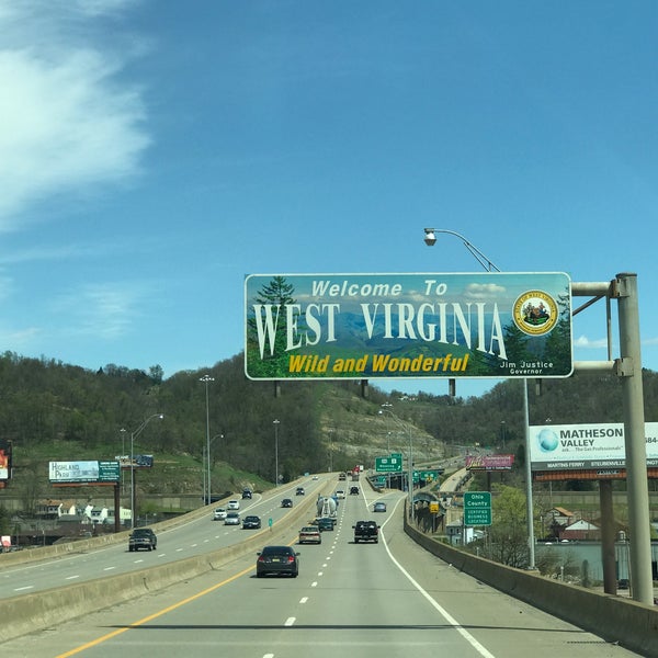 Photos at Ohio/West Virginia State Line Border Crossing in Wheeling