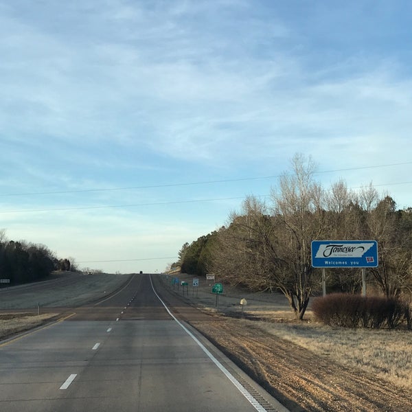 Mississippi / Tennessee State Line Border Crossing