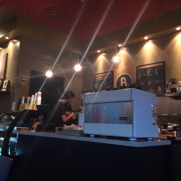 Photo taken at Bombo Spresso by Irving on 1/19/2014
