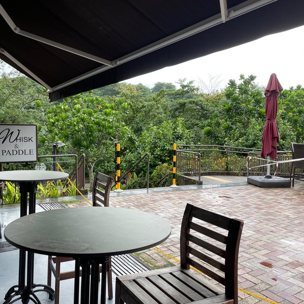 Whisk & Paddle Café in Singapore