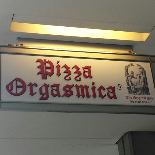 Das Foto wurde bei Pizza Orgasmica von Heather B. am 1/28/2014 aufgenommen