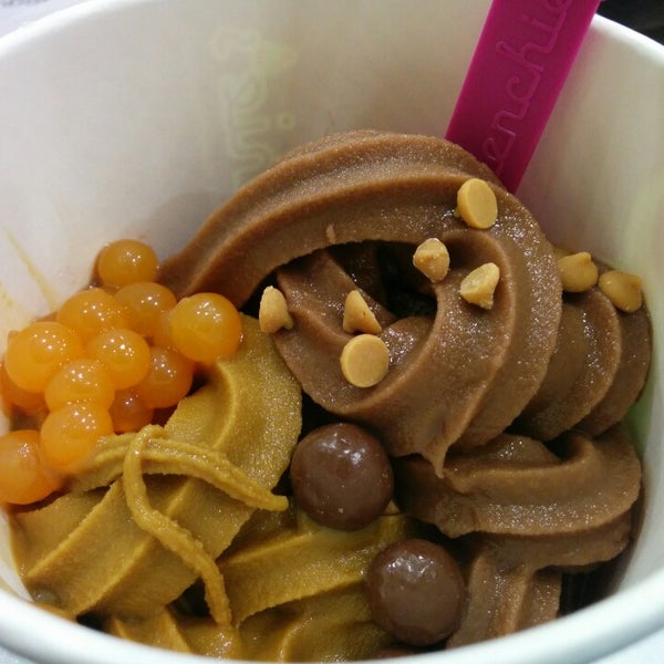 Photo taken at Menchie&#39;s by Gor W. on 6/14/2014