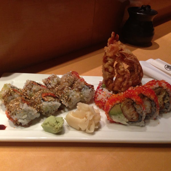 Снимок сделан в Kazu Japanese Restaurant пользователем Farhan M. 5/10/2013