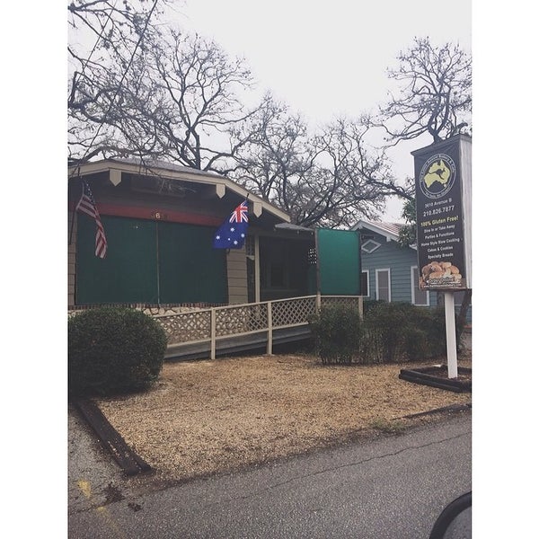 Photo taken at Little Aussie Bakery &amp; Cafe by Ferris K. on 2/26/2014