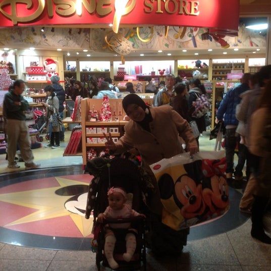 Photos At The Disney Store 横浜高島屋店 Now Closed