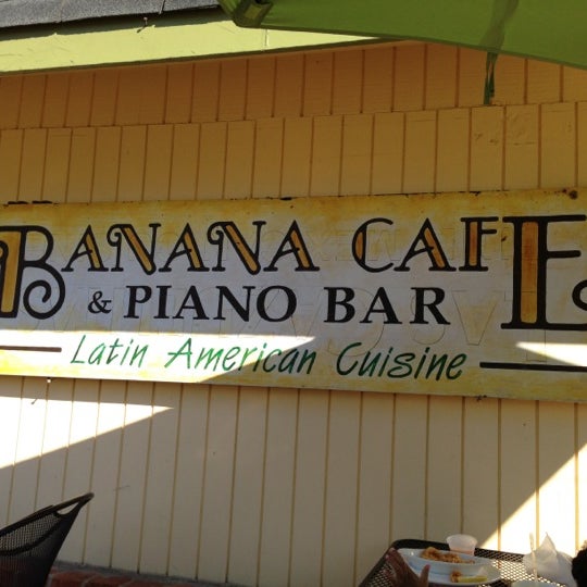 10/21/2012にToby P.がBanana Cafe and Piano Barで撮った写真
