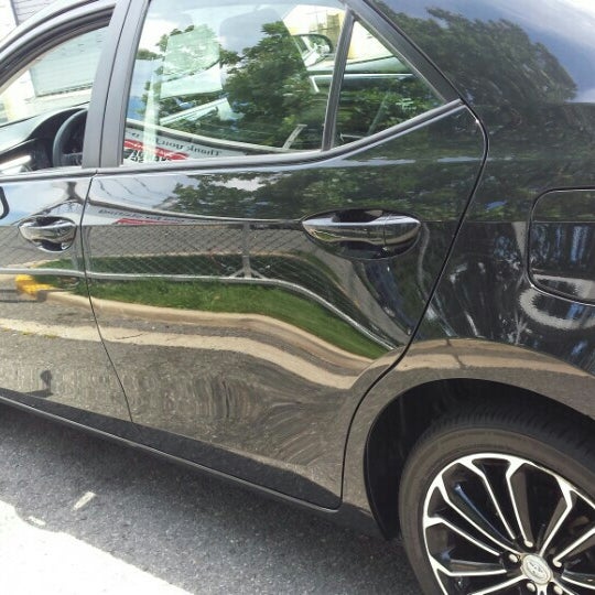 รูปภาพถ่ายที่ Jack Taylor&#39;s Alexandria Toyota โดย jaguarprincess เมื่อ 7/14/2015