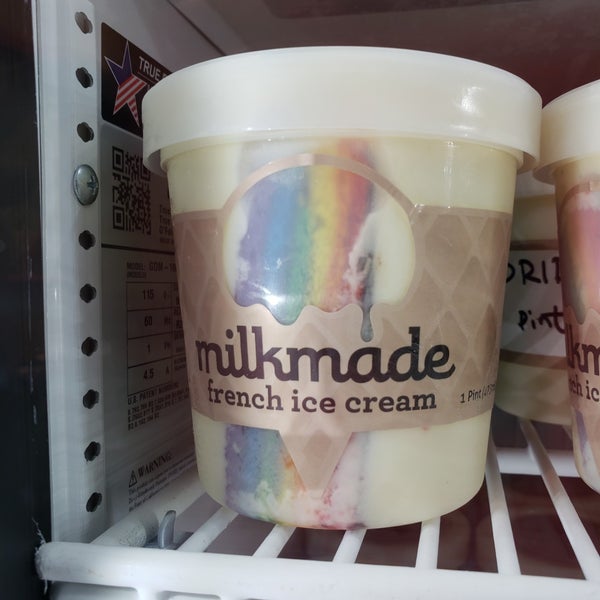 Das Foto wurde bei MilkMade Tasting Room von Jessica H. am 6/10/2018 aufgenommen