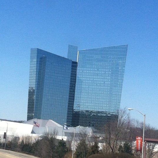 How much did it cost to build mohegan sun Builders Villa