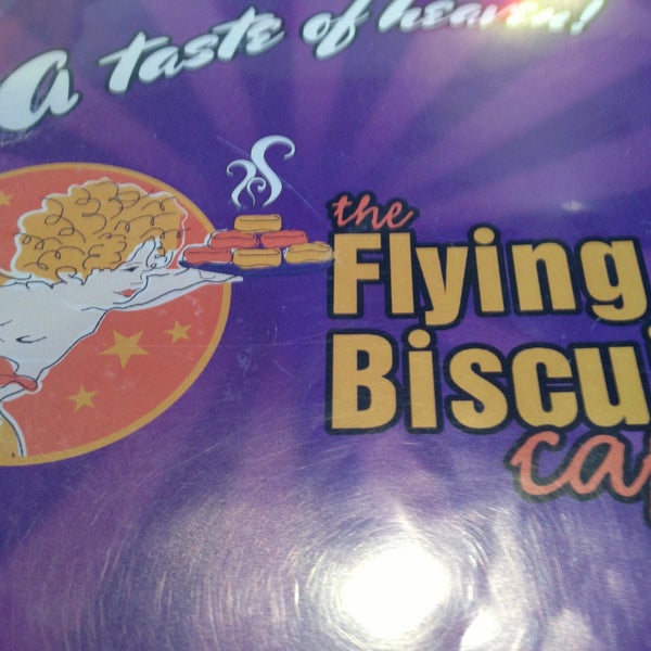 รูปภาพถ่ายที่ The Flying Biscuit Cafe โดย Matt เมื่อ 4/13/2013