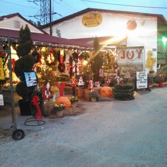 Charlie's Produce and Nursery Flower Store in Yorktown