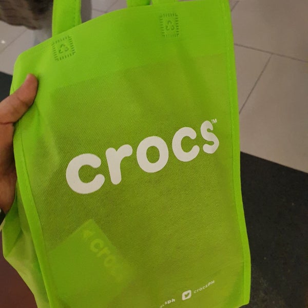 crocs robinsons ermita