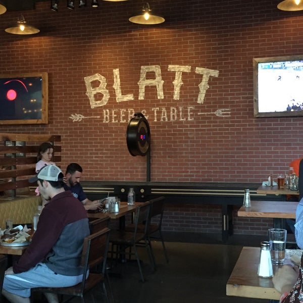 รูปภาพถ่ายที่ Blatt Beer &amp; Table โดย Diana T. เมื่อ 4/29/2018