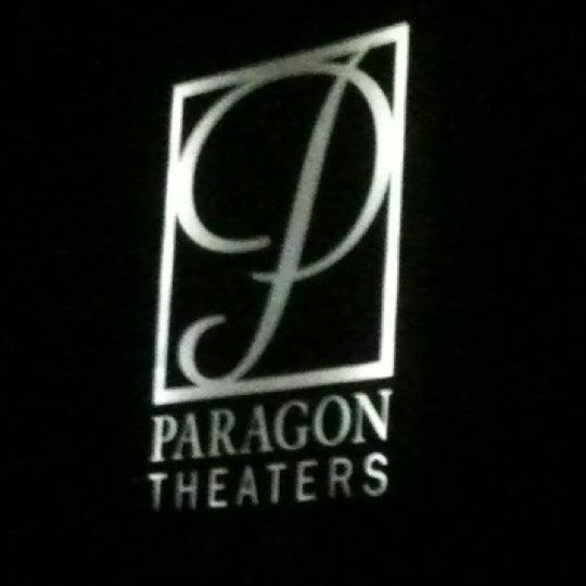 Foto tomada en Paragon Theaters Deerfield 8  por Tom B. el 11/17/2012