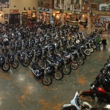 Das Foto wurde bei Vandervest Harley Davidson von Chris G. am 1/25/2014 aufgenommen