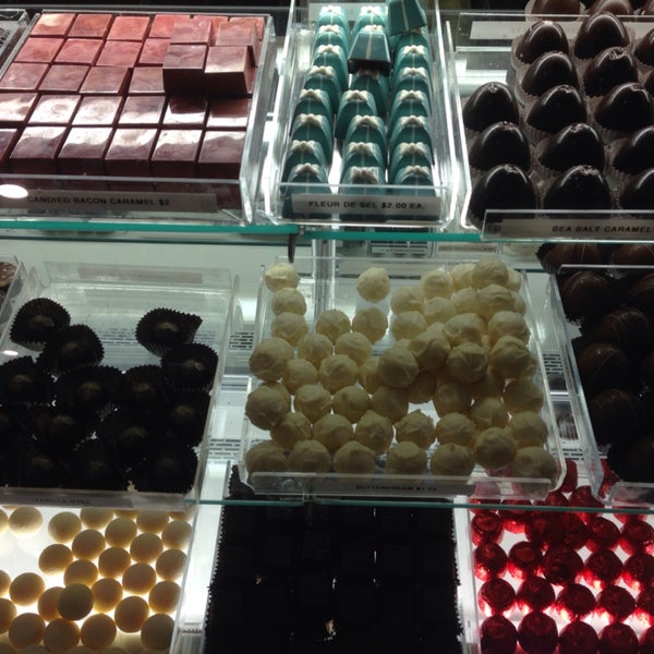 Chocolat Candy Store in Galena