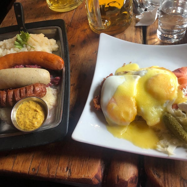 Foto tirada no(a) Heidelberg Restaurant por Dianne R. em 10/24/2021