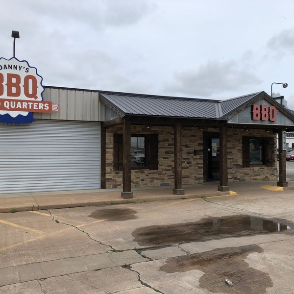 Head Country BBQ 1217 E Prospect Ave