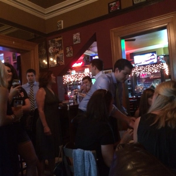 Foto scattata a Gresso&#39;s Restaurant &amp; Bar da Tom B. il 9/19/2015