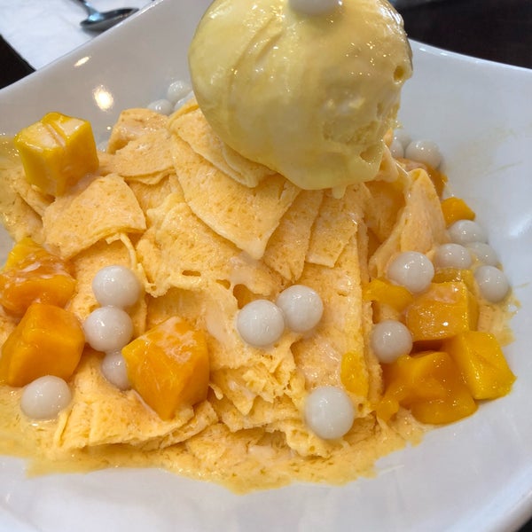 Photo taken at Mango Mango Dessert - Edison by Andy N. on 7/1/2018