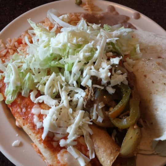 Das Foto wurde bei Guadalajara Mexican Restaurant von Erik P. am 7/30/2014 aufgenommen