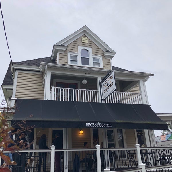 10/25/2019にDylan S.がRecess Coffee House &amp; Roasteryで撮った写真