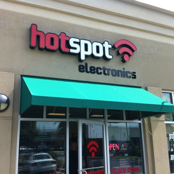 Photo taken at HotSpot Electronics by Gabriel M. on 7/29/2013
