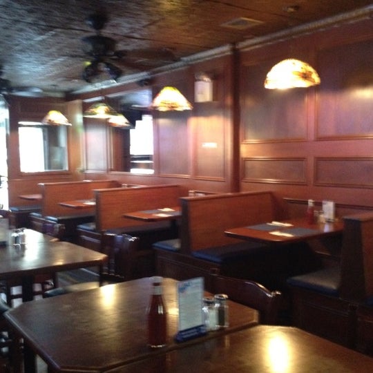 Barfly Bar in Gramercy Park