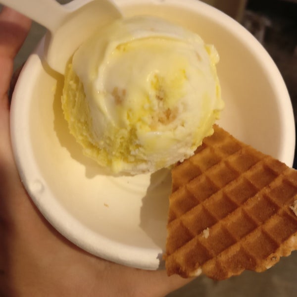 9/9/2019에 Dionne J.님이 Jeni&#39;s Splendid Ice Creams에서 찍은 사진