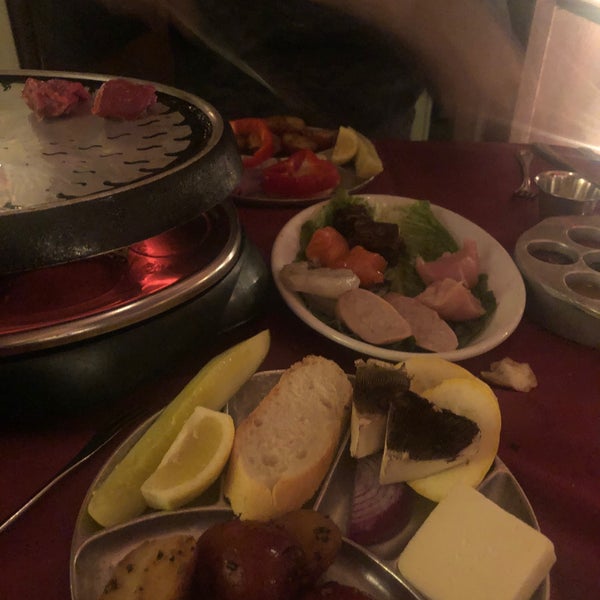 Great place. many selections for fondue and grilling. Large wine list. You won’t feel rushed even with a 715 reservation Was there three hours. Two thumbs up