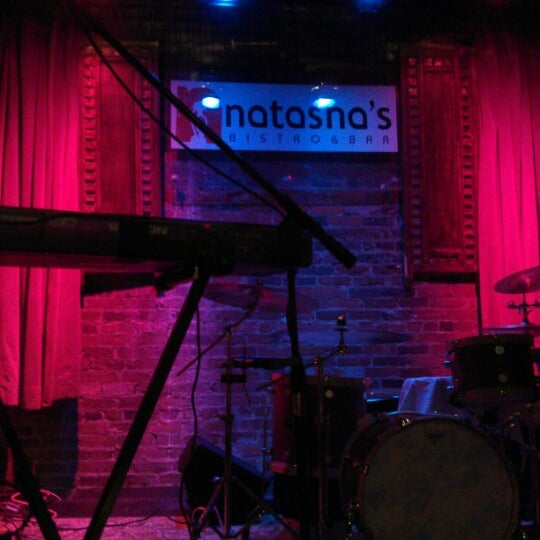 11/6/2012 tarihinde Laura R.ziyaretçi tarafından Natasha&#39;s Bistro &amp; Bar'de çekilen fotoğraf