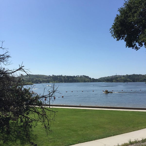 Photos at Puddingstone Lake 4 tips from 493 visitors