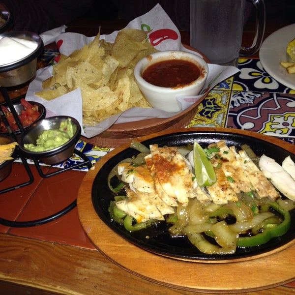 Photo taken at Chili&#39;s Grill &amp; Bar by Kimberly T. on 7/21/2014