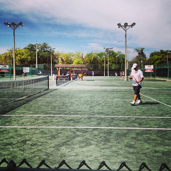 Foto tirada no(a) Orlando Tennis Center por Kurt P. em 3/9/2013