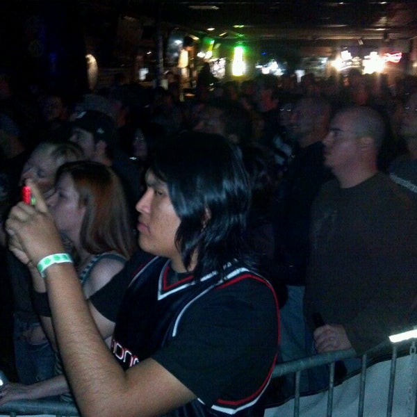 รูปภาพถ่ายที่ Pub Rock Live โดย Walter M. เมื่อ 2/21/2013