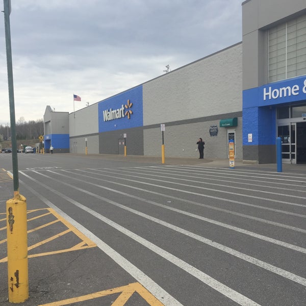 Walmart Supercenter Big Box Store in Barboursville