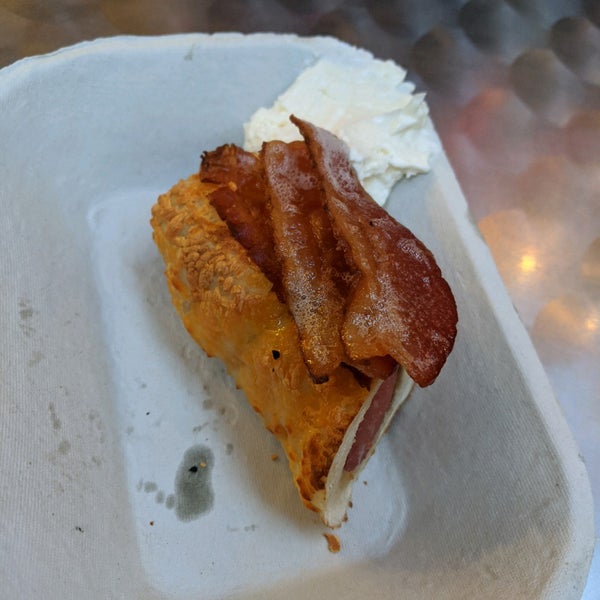 Seattle Bagel Bakery Pike Place 4 tips