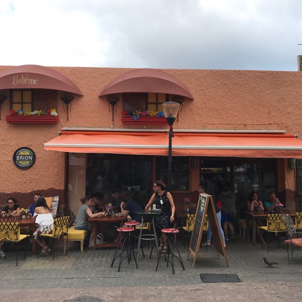 4/30/2018 tarihinde Himanshu G.ziyaretçi tarafından La Bohème Curaçao'de çekilen fotoğraf