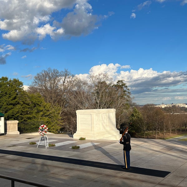 Foto tirada no(a) Tomb of the Unknown Soldier por ざーめも em 1/5/2023