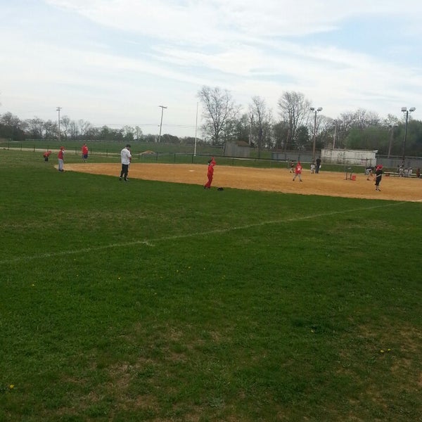 St fields. Фестиваль на высоте москва 2022 год. St fields. St fields. Шортпарис концерт.