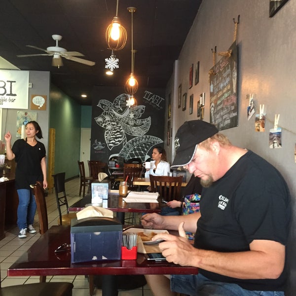 12/9/2015にJuan C.がTIABI Coffee &amp; Waffle Barで撮った写真